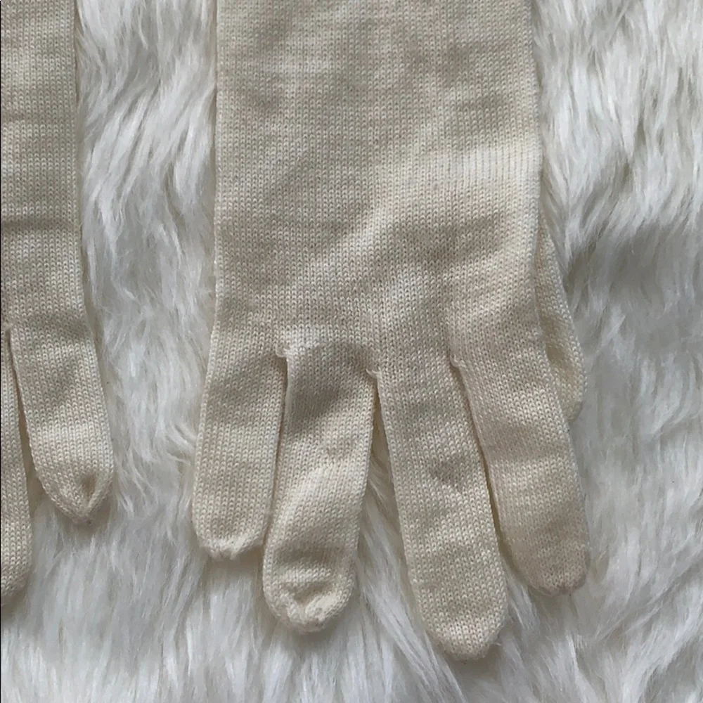 EXPRESS: Gloves - Size (One Size) - Picture 4 of 6